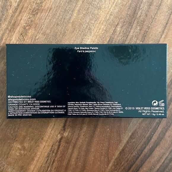 Violet Voss Essentials Pro Series Eyeshadow Palette - Picture 4 of 4